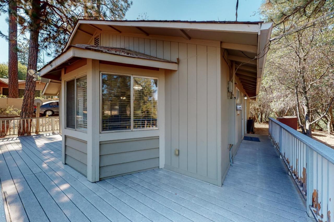 Holiday Chalet Groveland Exterior photo